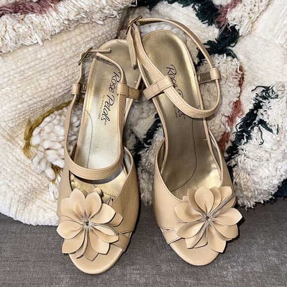 Rose Petals by Walking Cradles Flower Heels! - Picture 5 of 12